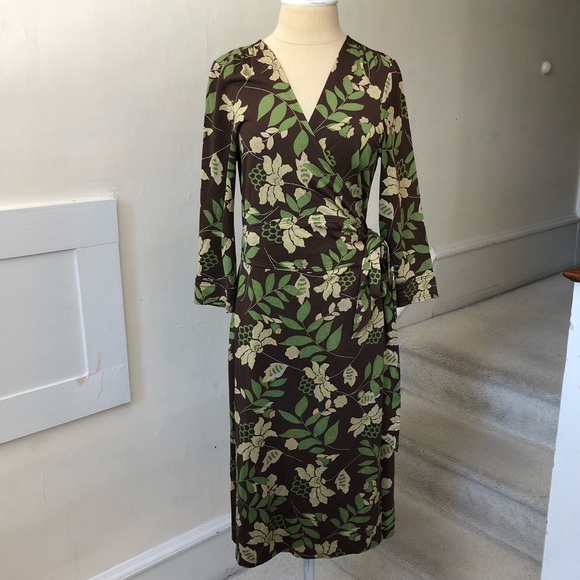 Banana Republic Dresses & Skirts - Banana Republic Floral Leaf Wrap Dress EUC